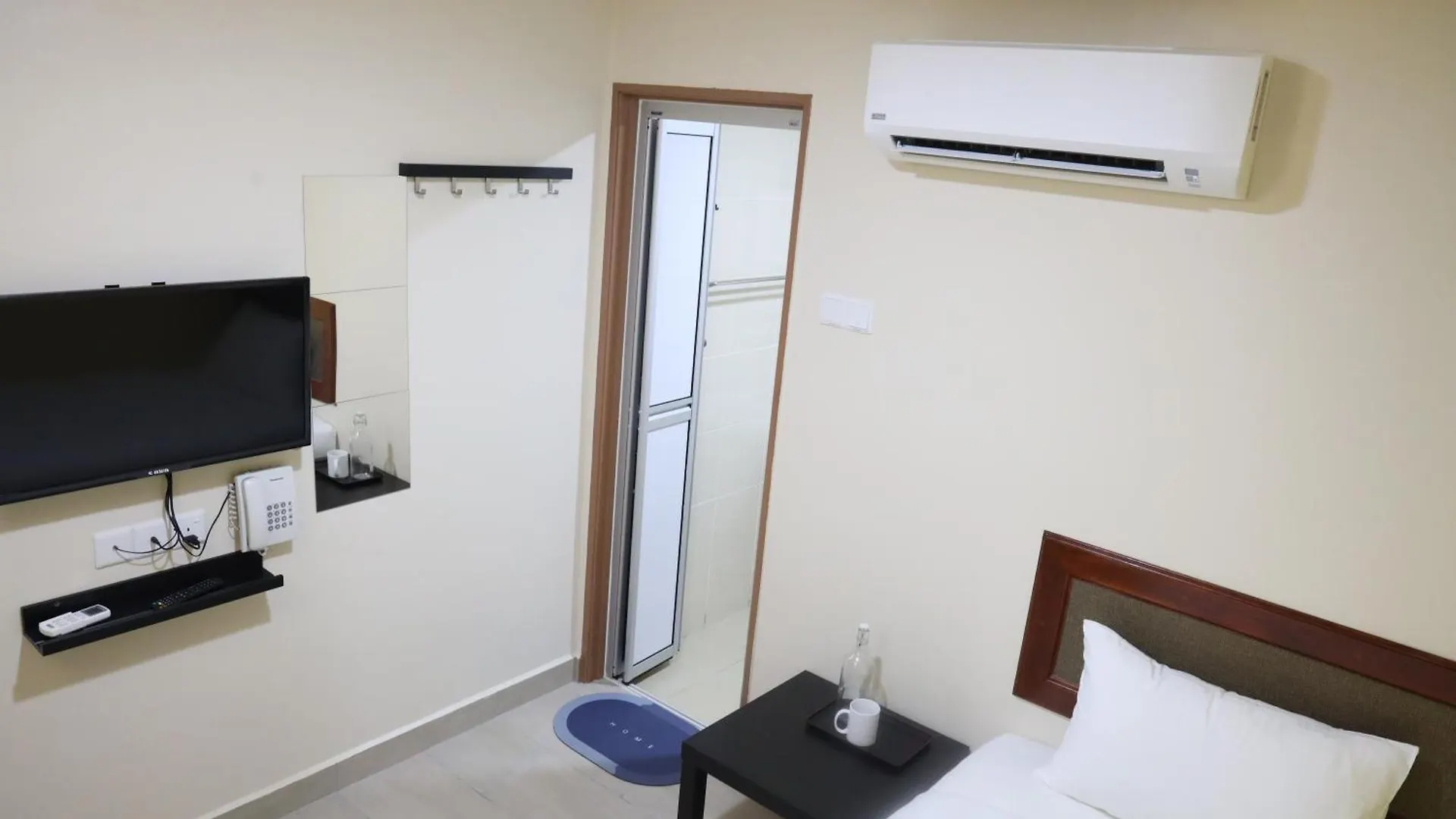 Capital O 90897 Island City Hotel George Town