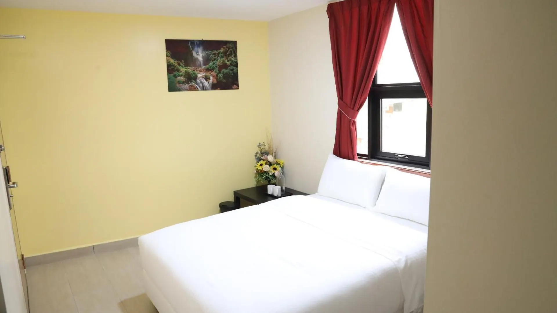 Capital O 90897 Island City Hotel George Town