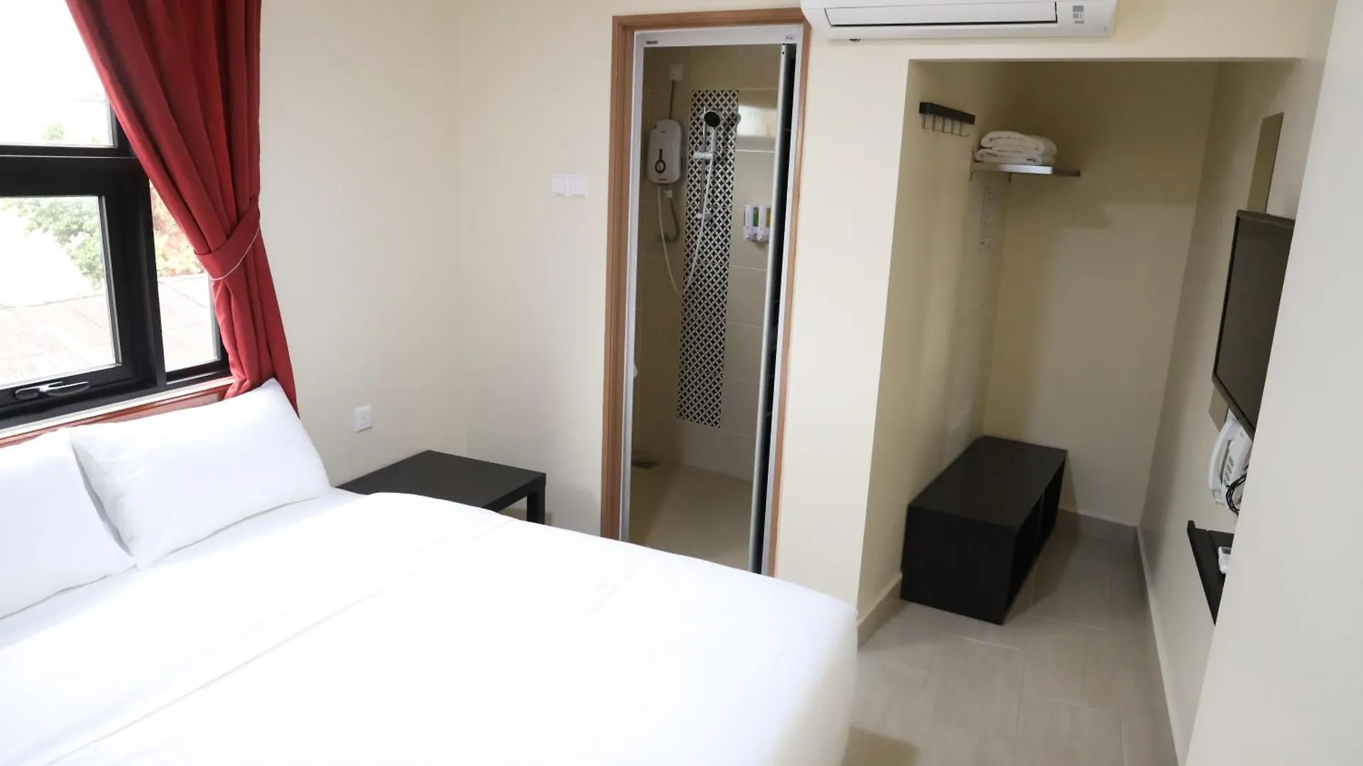 Capital O 90897 Island City Hotel George Town