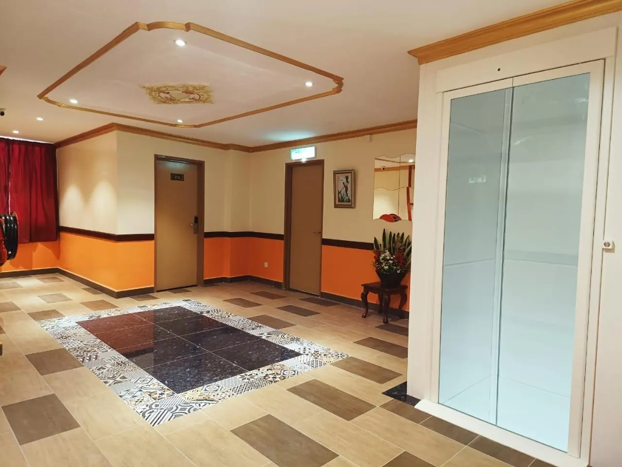 Capital O 90897 Island City Hotel George Town