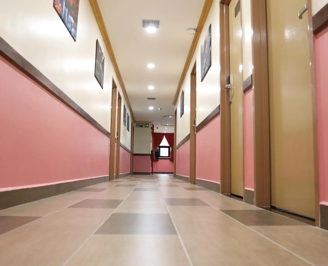 Capital O 90897 Island City Hotel George Town