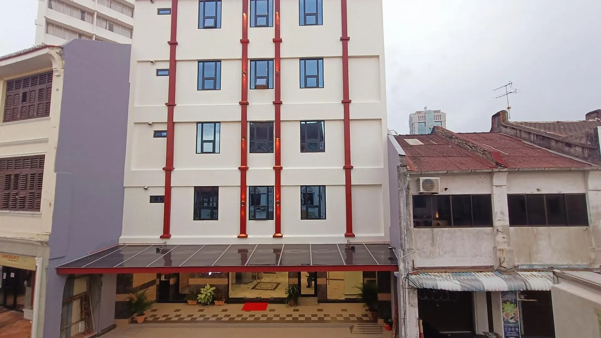 Capital O 90897 Island City Hotel George Town